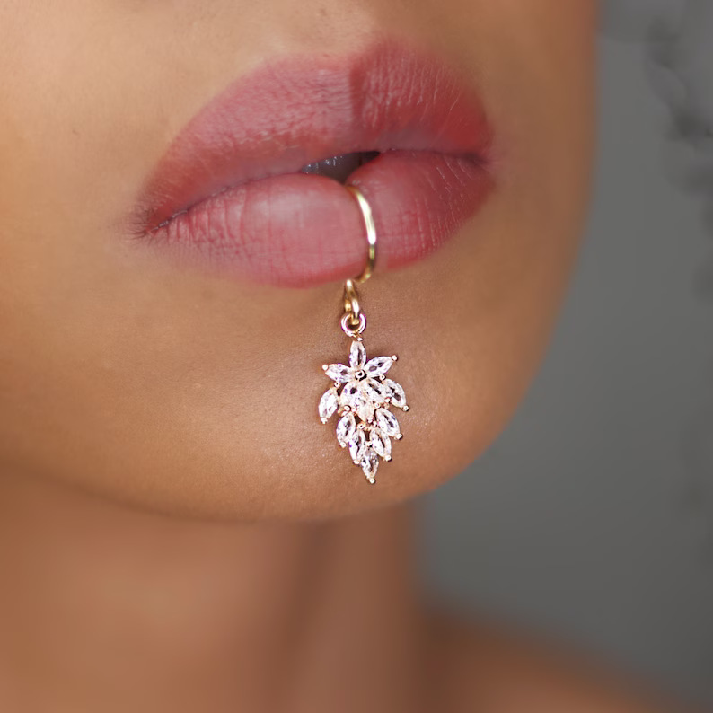 Luxury Gold Color Flower Shape - đánh giá và giá Body Jewelry And Earrings